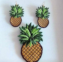 Haftowana broszka ananas