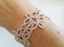 Beżowa koronkowa bransoleta