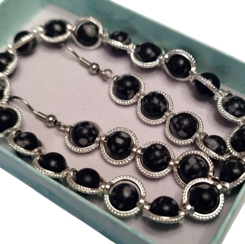 Bransoletka z obsydianu śnieżnego -talizman ochrony i oczyszczenia