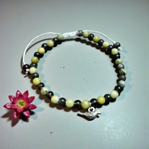 Bransoletka z ptakiem - obsydian i żółty jaspis