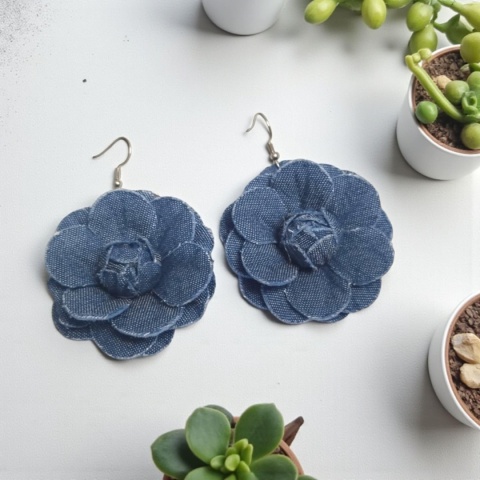 Duże kolczyki jeansowe