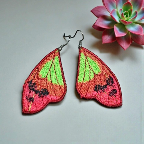 Haftowane kolczyki motyle - zieleń z czerwienią