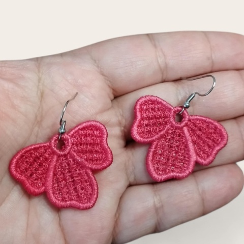 Haftowane kolczyki - różowe