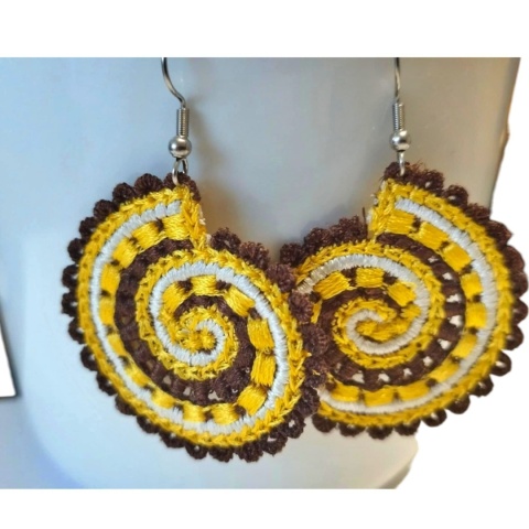 Haftowane kolczyki spiralne muszle