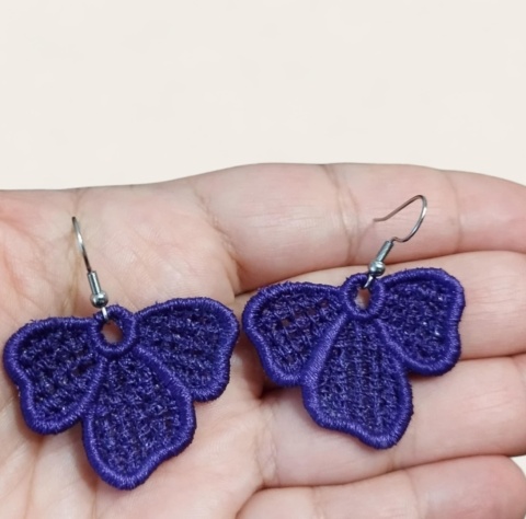 Kolczyki haftowane platki kwiatu - fioletowe