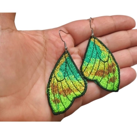 Kolczyki haftowane skrzydła motyla w odcieniach zieleni