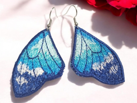 Kolczyki skrzydła motyla z niebieskim