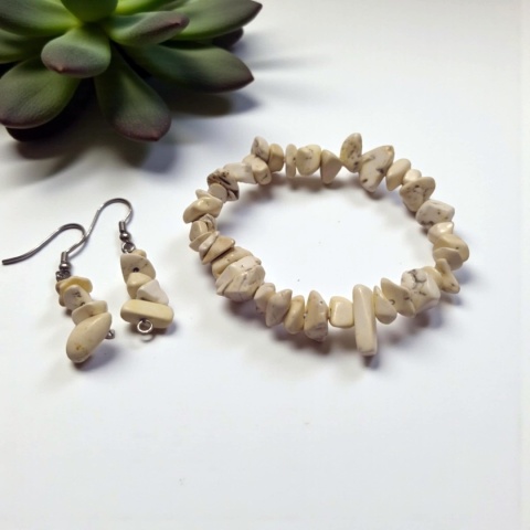 Kolczyki wiszące z howlitem