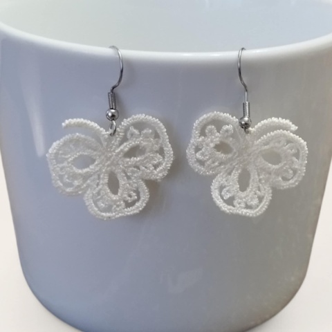 Koronkowe haftowane kolczyki - białe