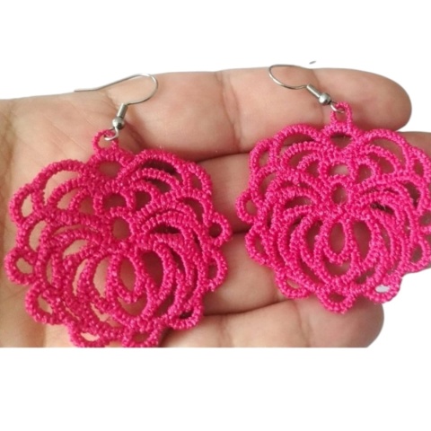 Różowe koronkowe kolczyki