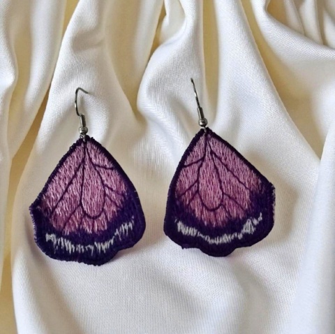 Skrzydła motyla - haftowane kolczyki