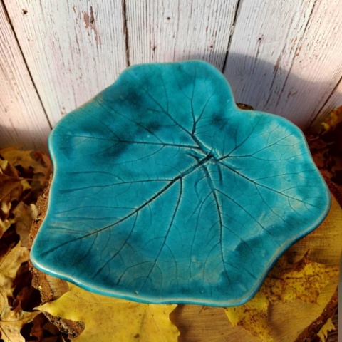 Niebieski liść- ceramiczny talerz